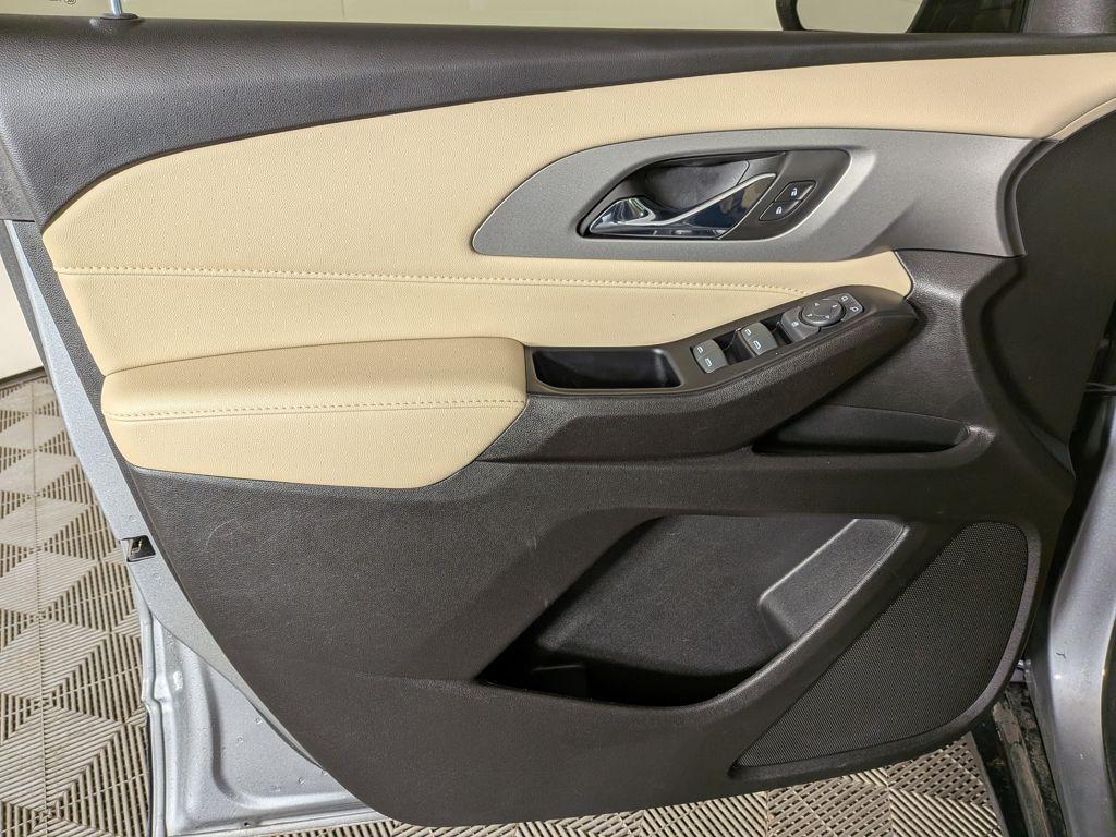 used 2024 Chevrolet Traverse Limited car, priced at $33,388
