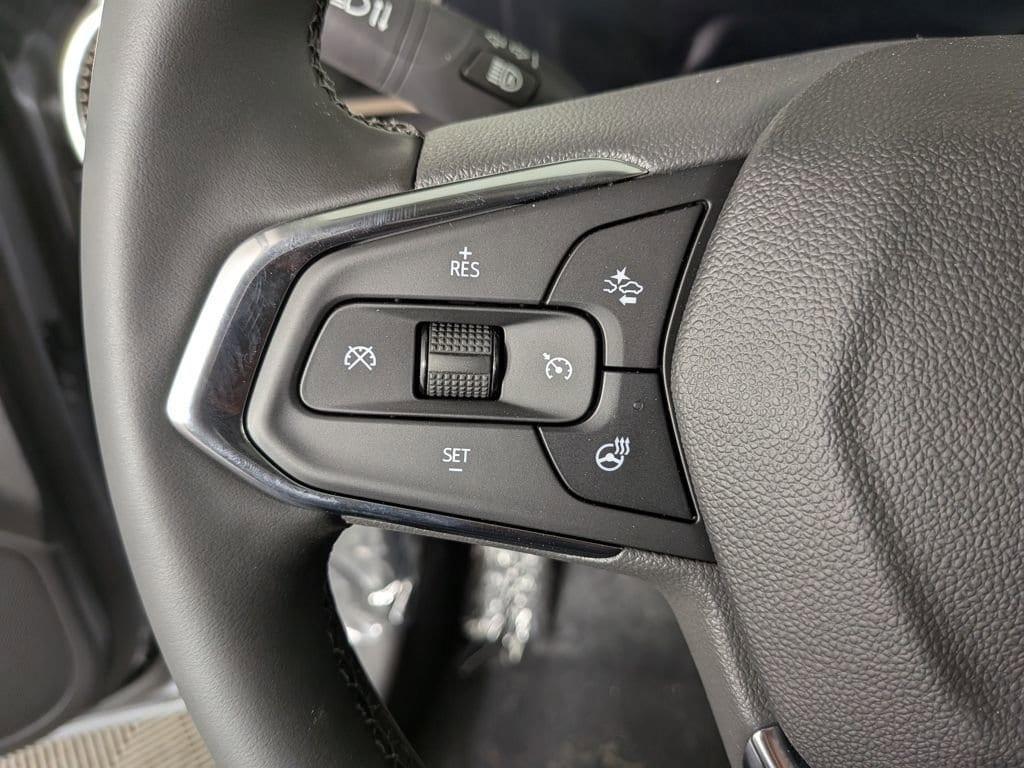 new 2025 Chevrolet Trax car, priced at $25,266