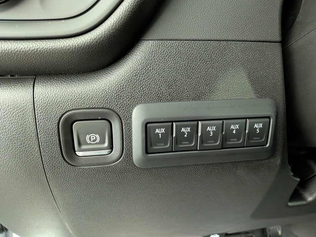 new 2025 GMC Sierra 2500 car, priced at $60,674