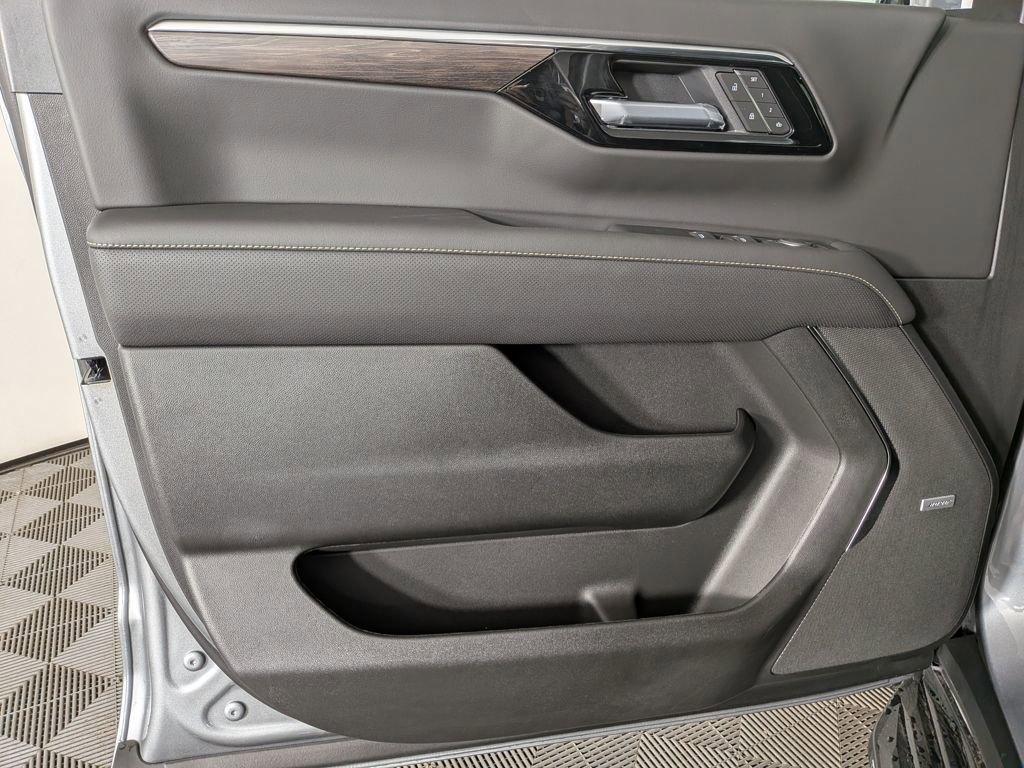 new 2025 Chevrolet Tahoe car, priced at $86,199