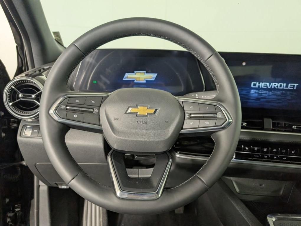 new 2026 Chevrolet Equinox car, priced at $32,196