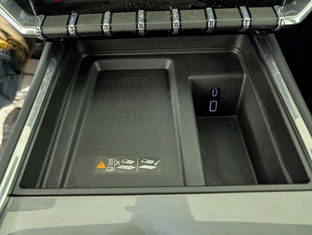 used 2025 GMC Acadia car, priced at $35,472