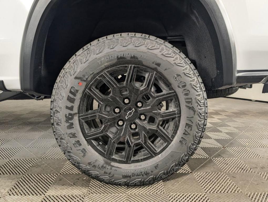 new 2026 Chevrolet Colorado car, priced at $43,094