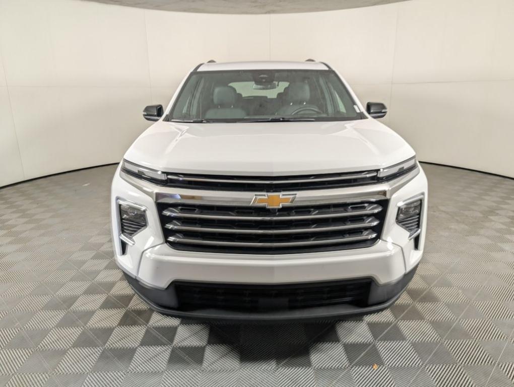 used 2025 Chevrolet Traverse car, priced at $41,488