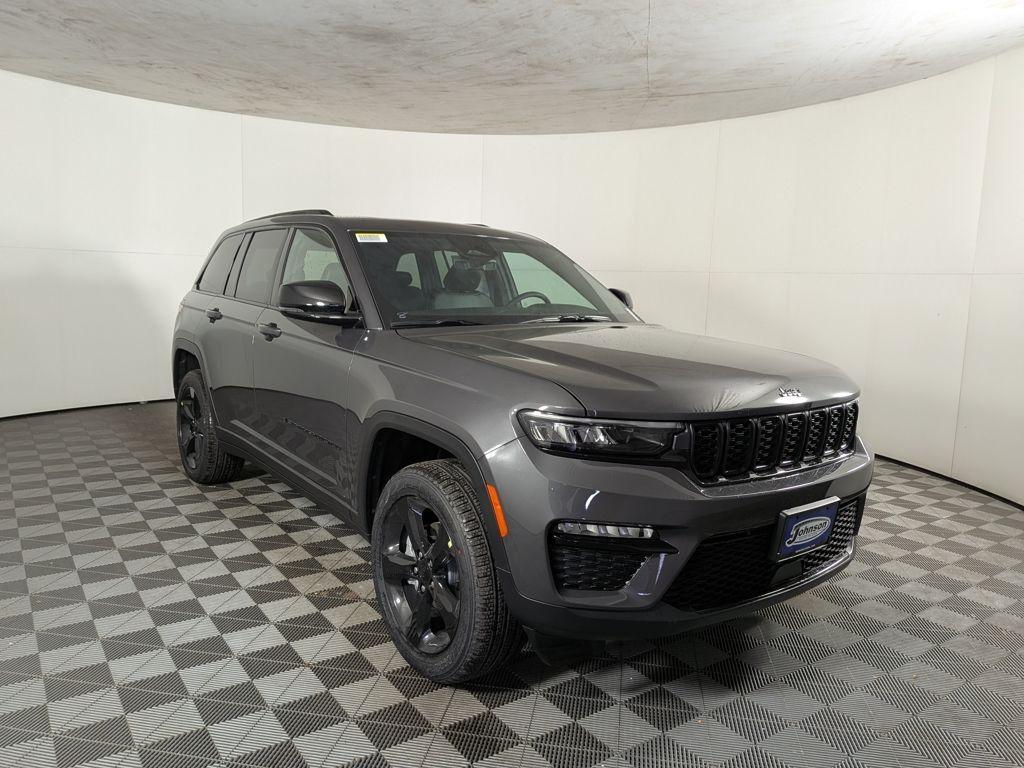 new 2025 Jeep Grand Cherokee car, priced at $48,203