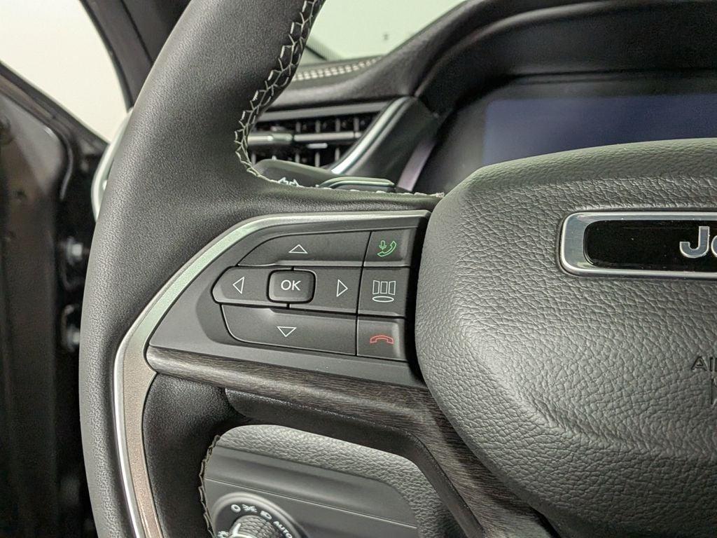 new 2025 Jeep Grand Cherokee car, priced at $48,203