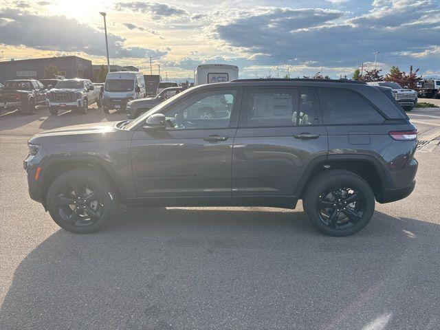 new 2025 Jeep Grand Cherokee car, priced at $45,278