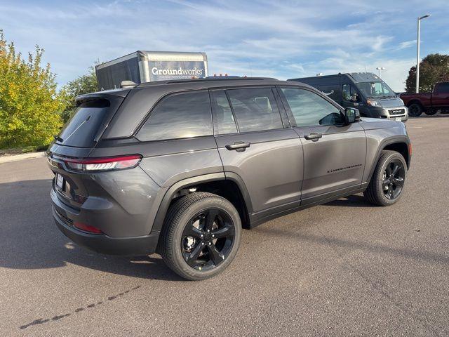 new 2025 Jeep Grand Cherokee car, priced at $45,278