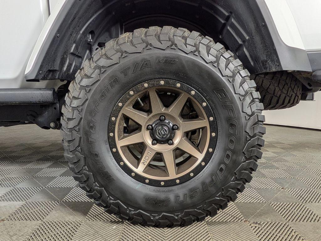 used 2021 Jeep Gladiator car, priced at $44,488