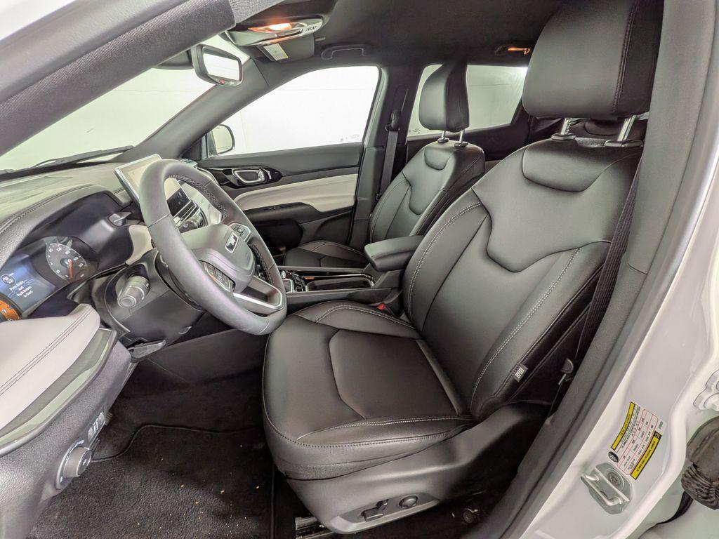 new 2025 Jeep Compass car, priced at $32,482