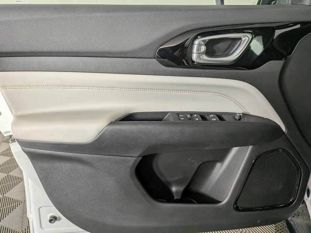 new 2025 Jeep Compass car, priced at $32,482