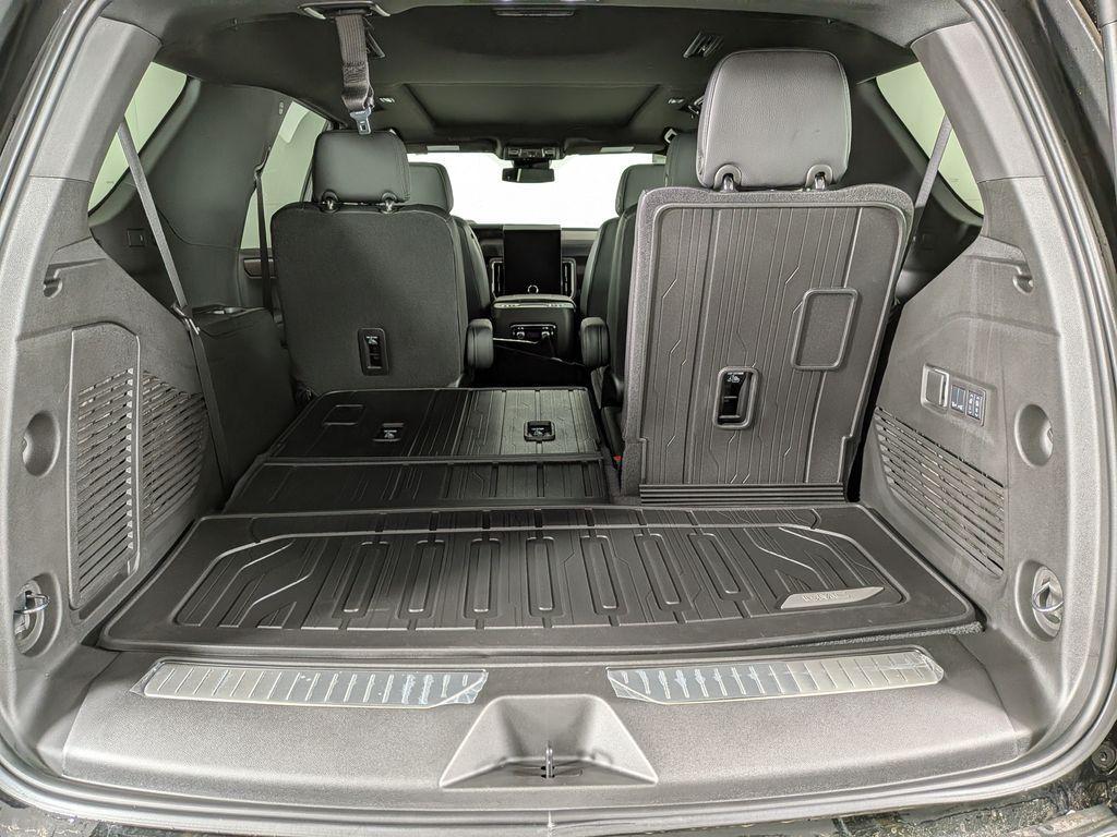 new 2025 GMC Yukon car, priced at $90,548