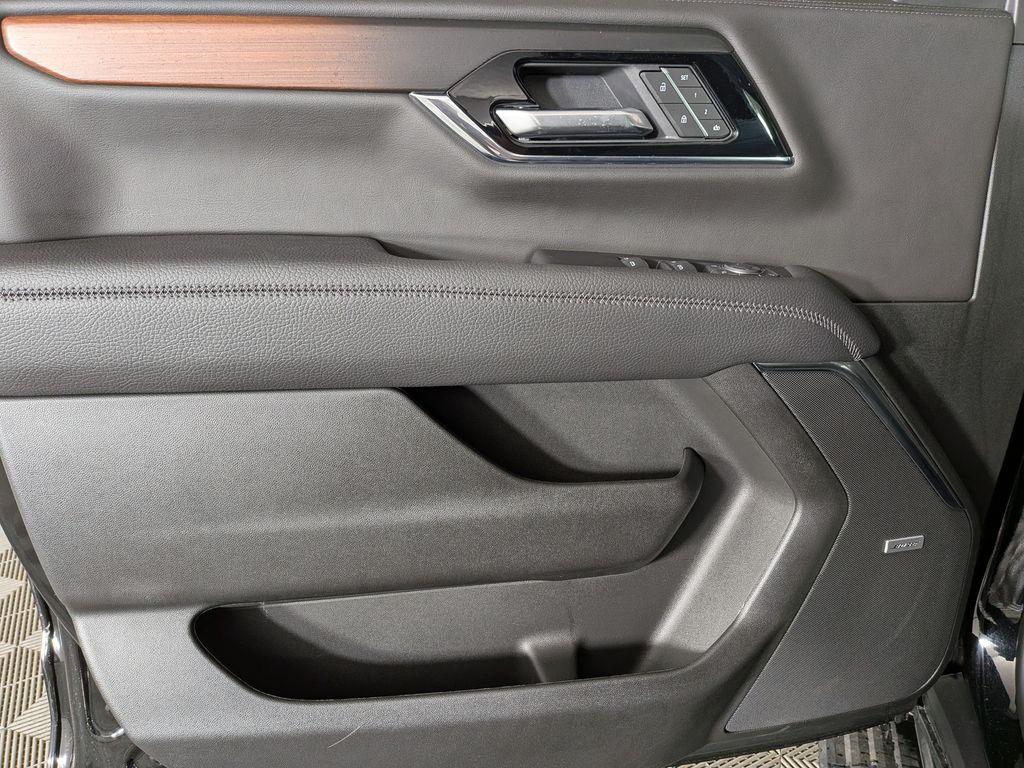 new 2025 GMC Yukon car, priced at $90,548