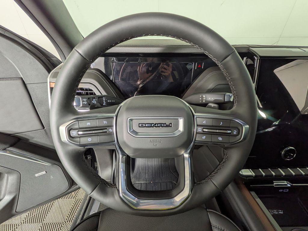 new 2025 GMC Yukon car, priced at $90,548