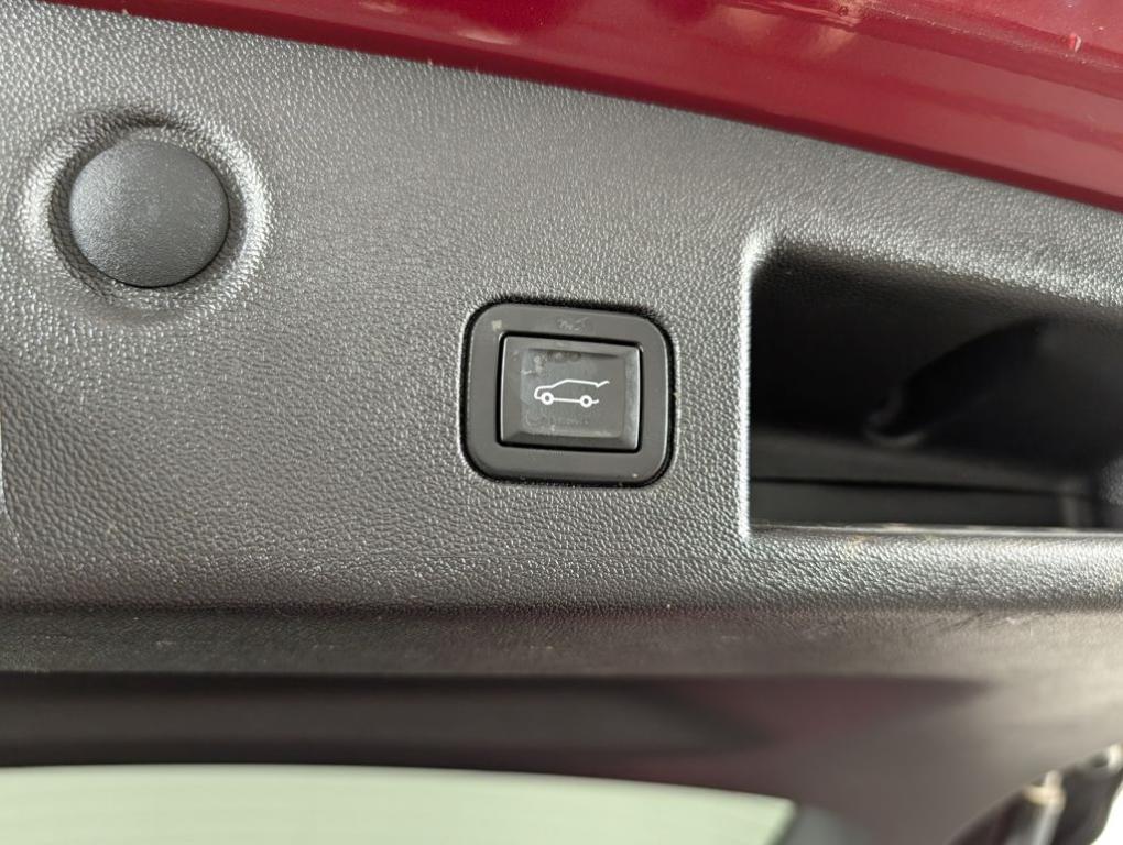 used 2021 Chevrolet Equinox car, priced at $18,488