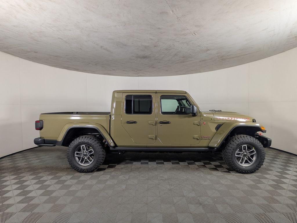 new 2025 Jeep Gladiator car, priced at $54,470