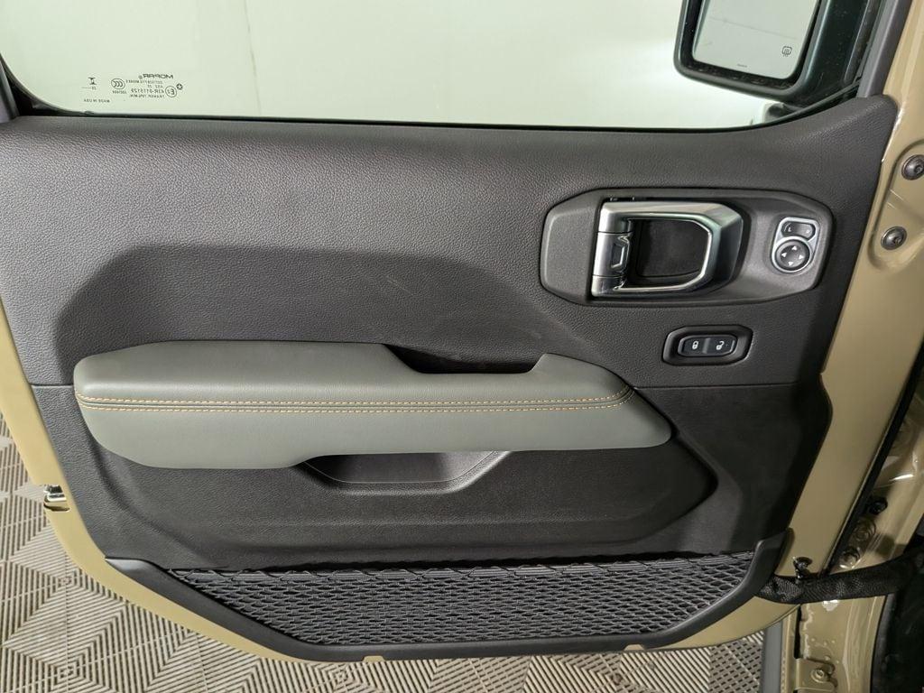 new 2025 Jeep Gladiator car, priced at $52,352