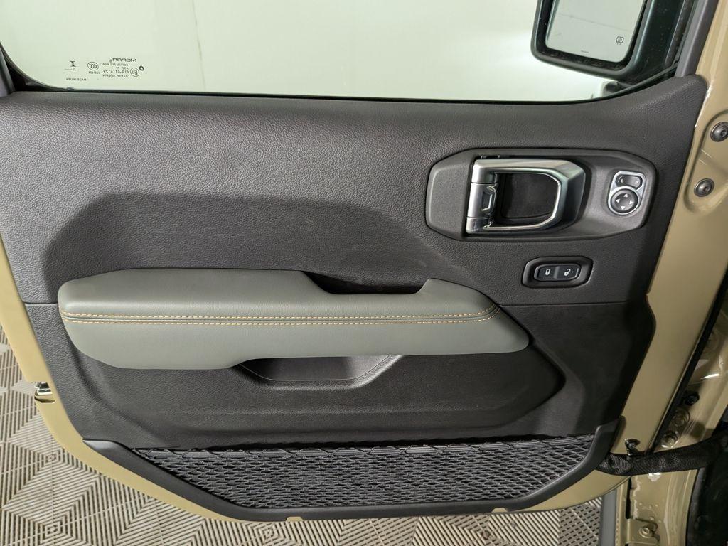 new 2025 Jeep Gladiator car, priced at $54,470