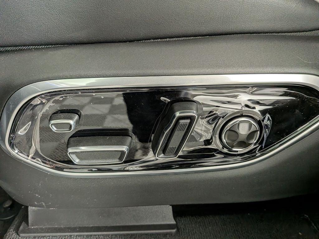 new 2025 Jeep Grand Cherokee L car, priced at $59,357