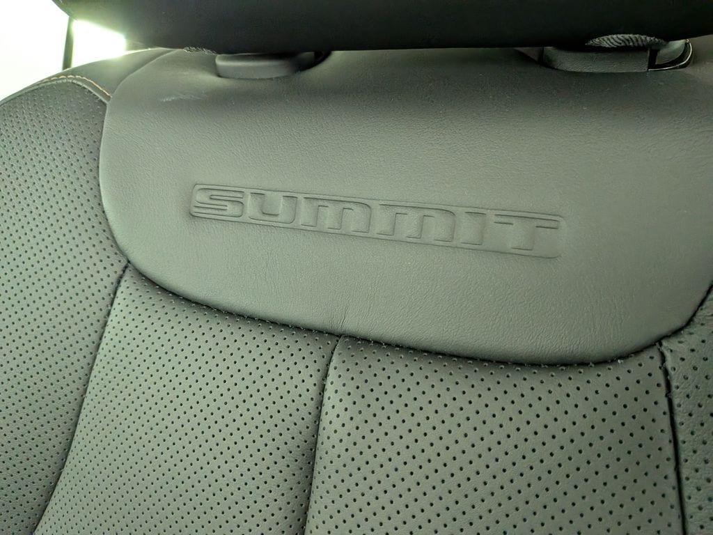 new 2025 Jeep Grand Cherokee L car, priced at $59,357