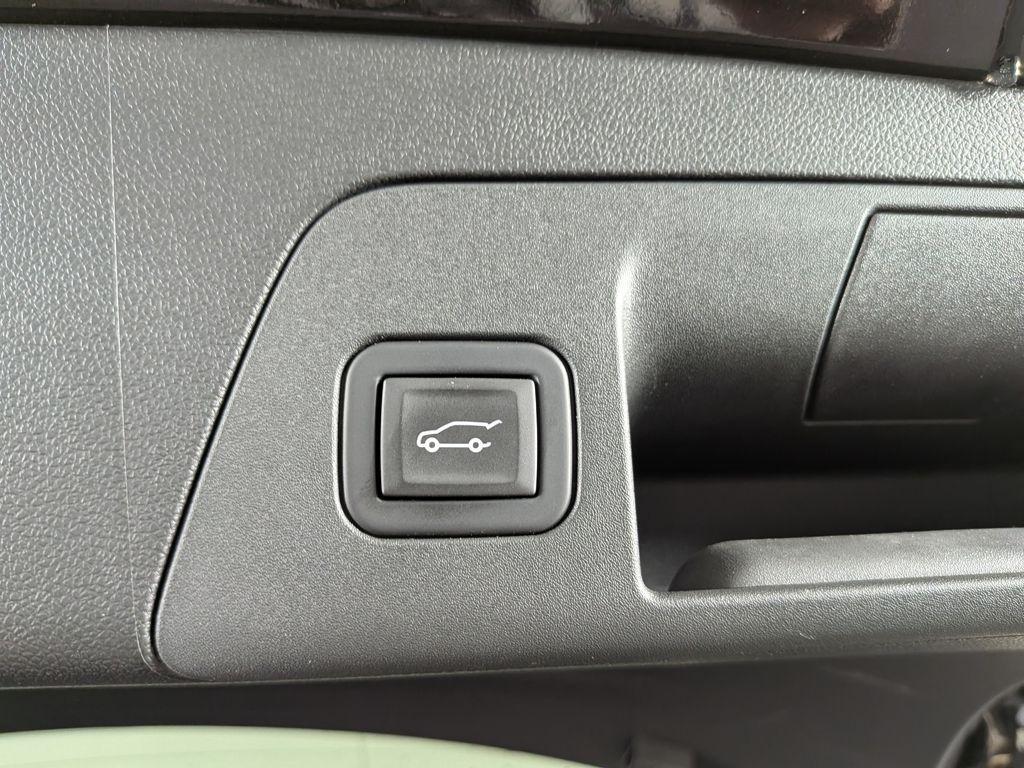 used 2023 Buick Envision car, priced at $31,488