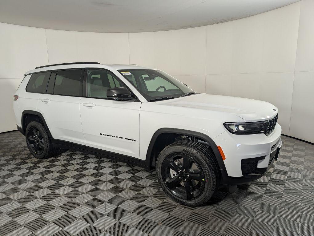 new 2025 Jeep Grand Cherokee L car, priced at $46,290