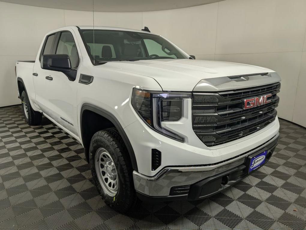 new 2025 GMC Sierra 1500 car, priced at $47,569