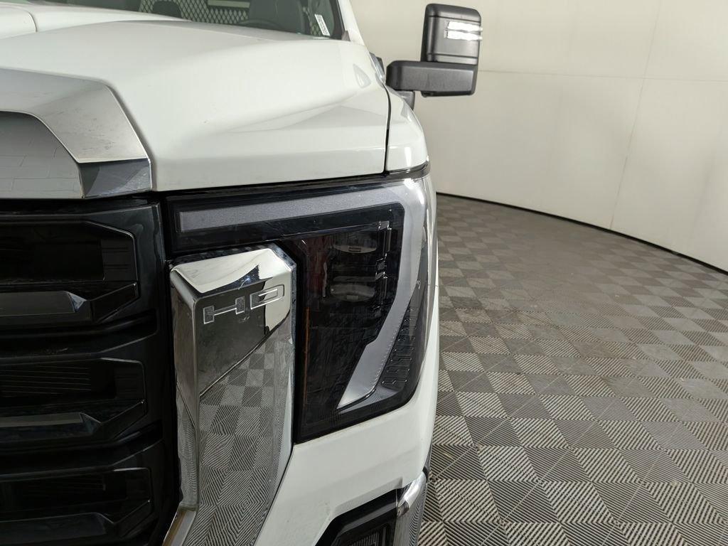 new 2025 GMC Sierra 2500 car, priced at $60,674