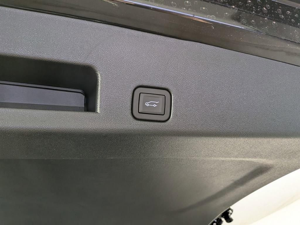 new 2025 Chevrolet Traverse car, priced at $55,554