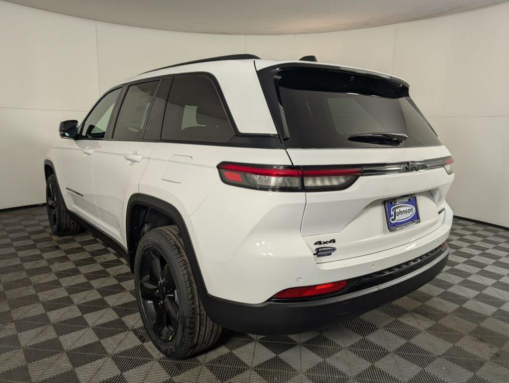 new 2025 Jeep Grand Cherokee car, priced at $46,960