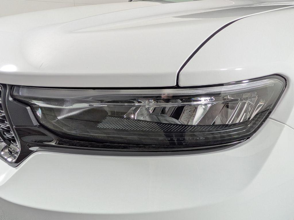 new 2025 Jeep Grand Cherokee car, priced at $47,694