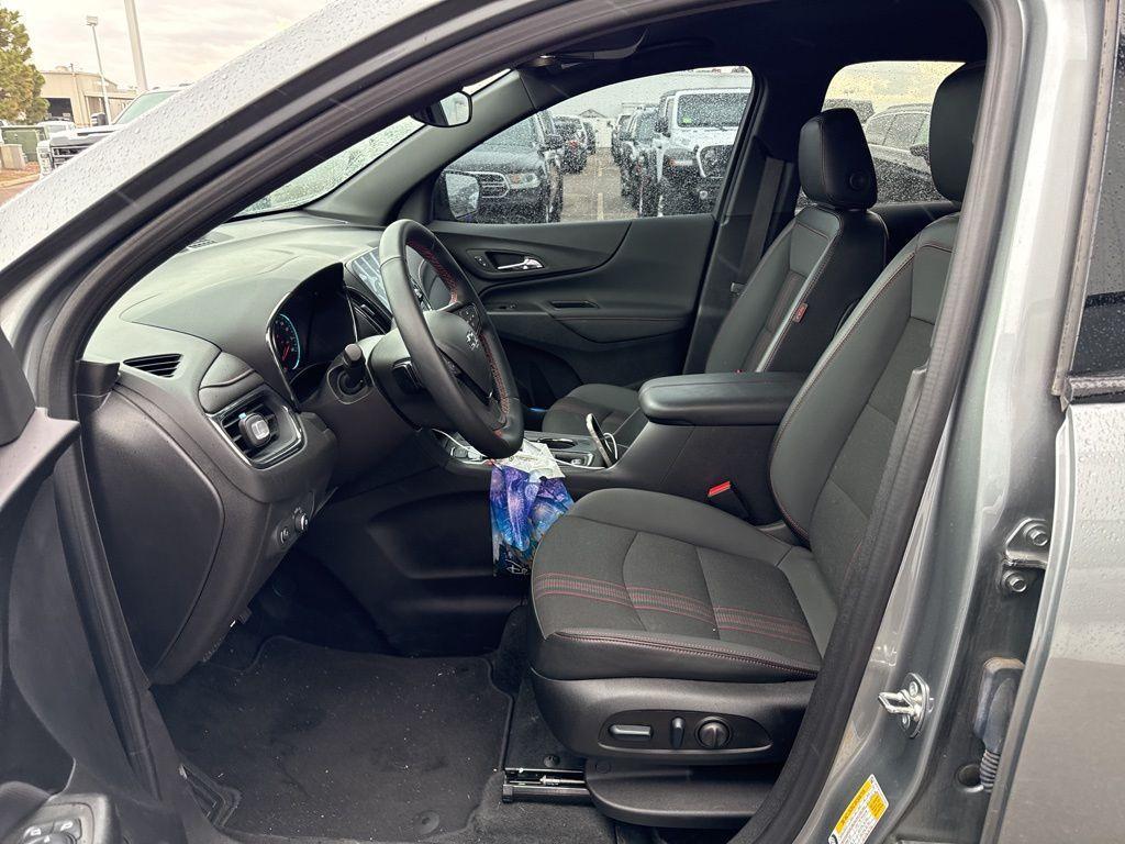 used 2024 Chevrolet Equinox car, priced at $29,988