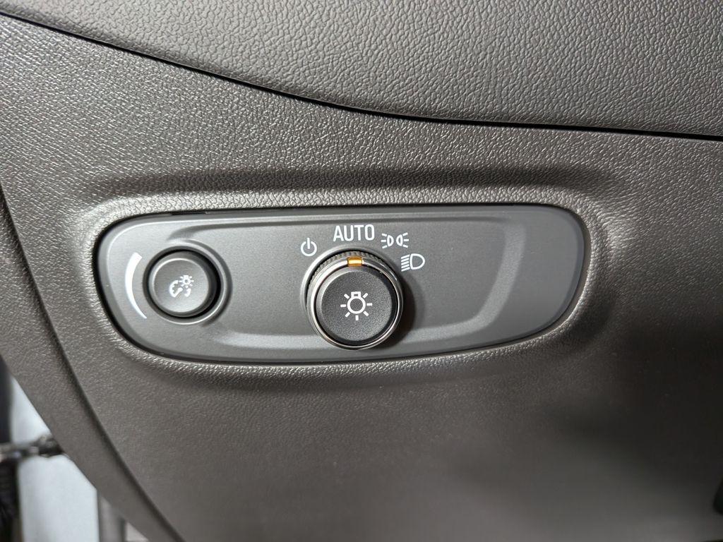used 2024 Chevrolet Equinox car, priced at $29,988