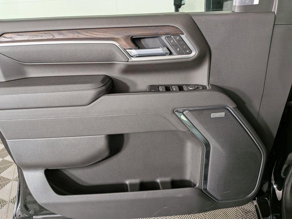 new 2025 GMC Sierra 2500 car, priced at $77,894
