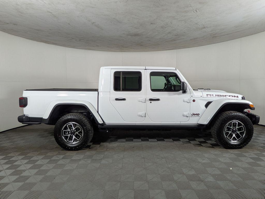 new 2025 Jeep Gladiator car, priced at $51,538