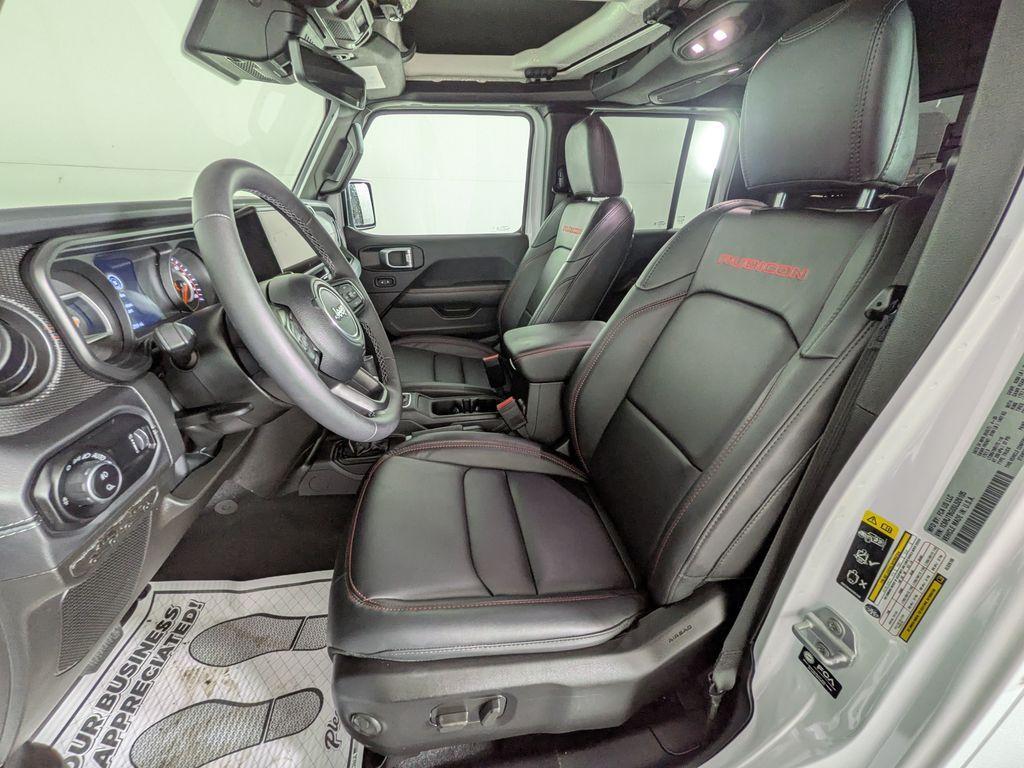 new 2025 Jeep Gladiator car, priced at $51,538