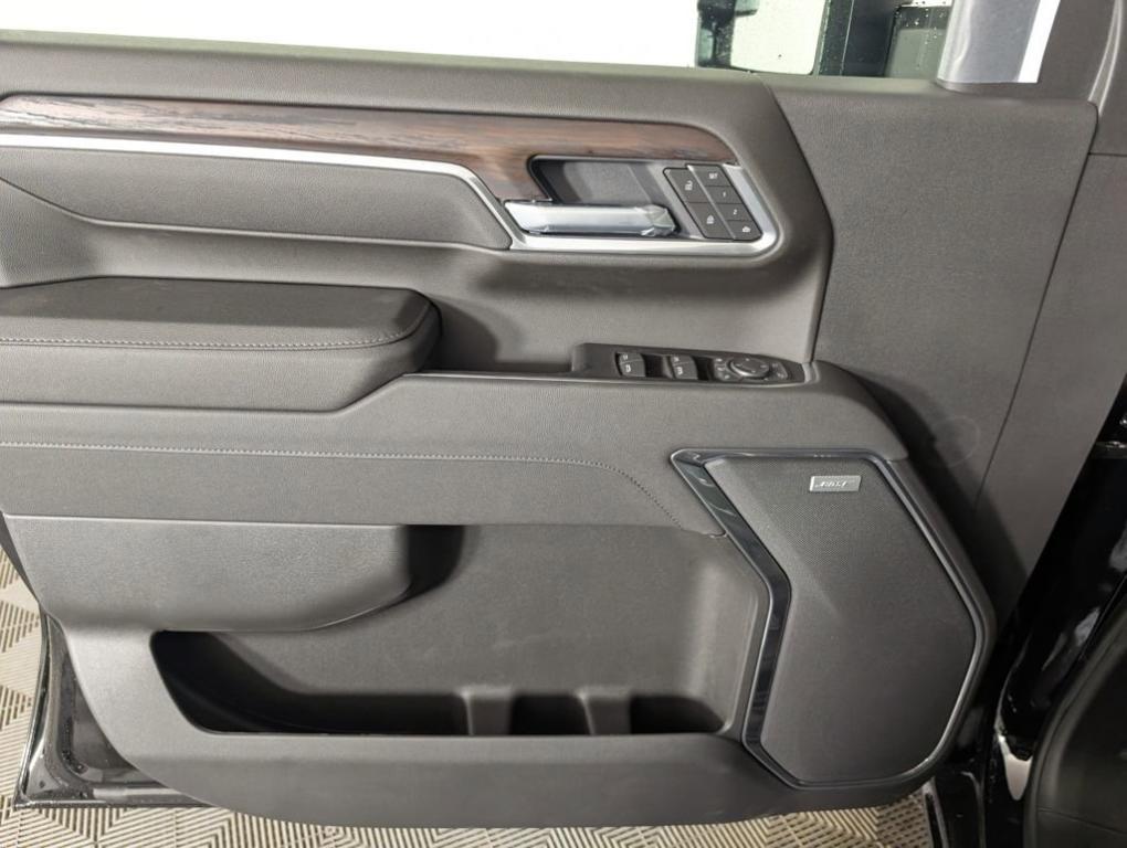 new 2025 GMC Sierra 2500 car, priced at $77,894