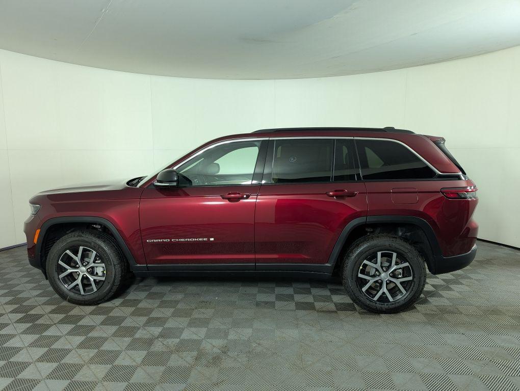 new 2025 Jeep Grand Cherokee car, priced at $49,910