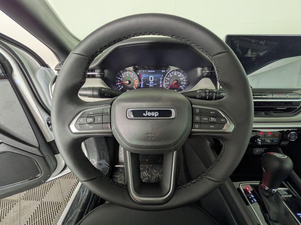new 2025 Jeep Compass car, priced at $31,924