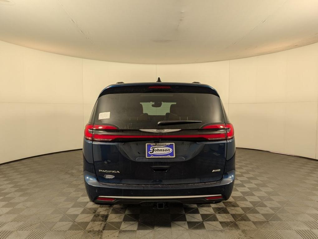 new 2025 Chrysler Pacifica car, priced at $55,008