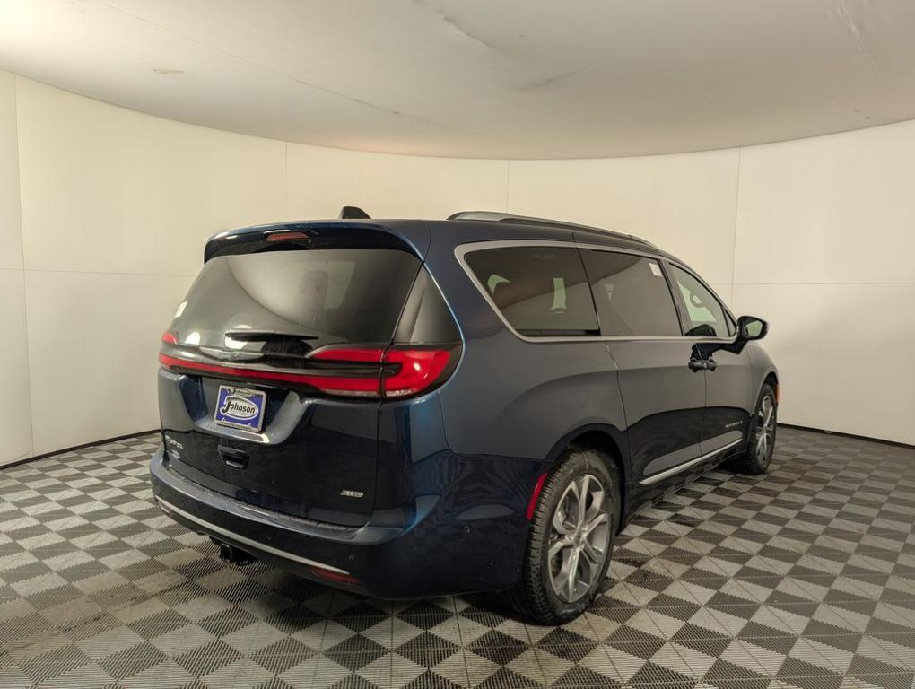 new 2025 Chrysler Pacifica car, priced at $55,008