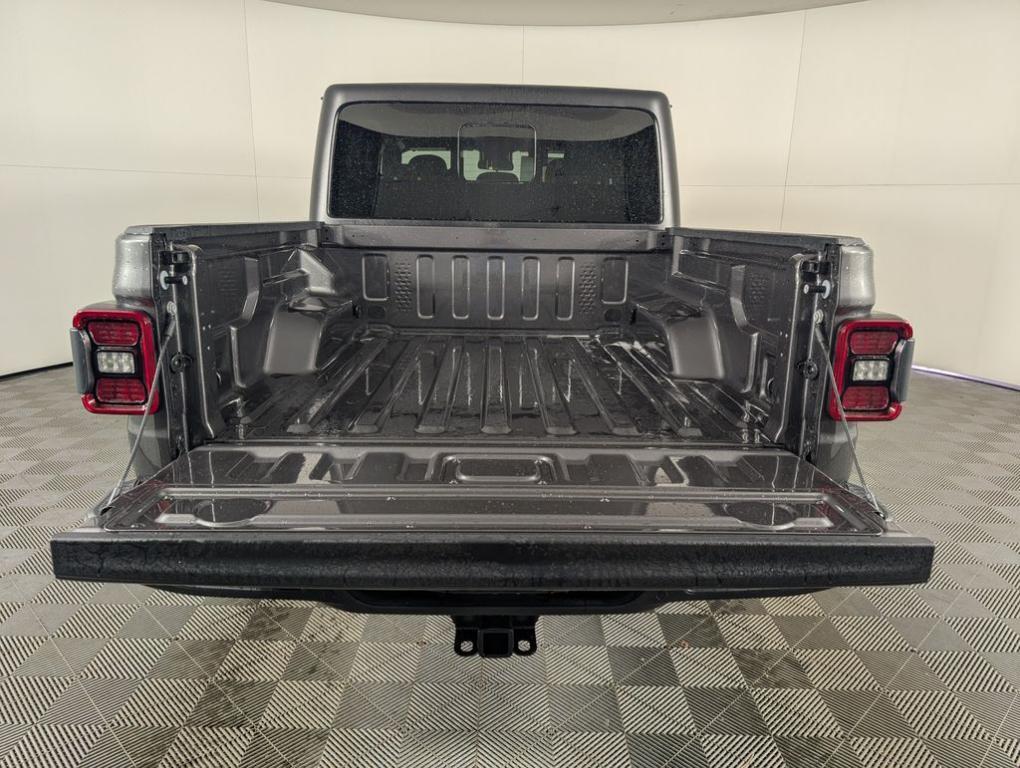 new 2025 Jeep Gladiator car, priced at $50,579