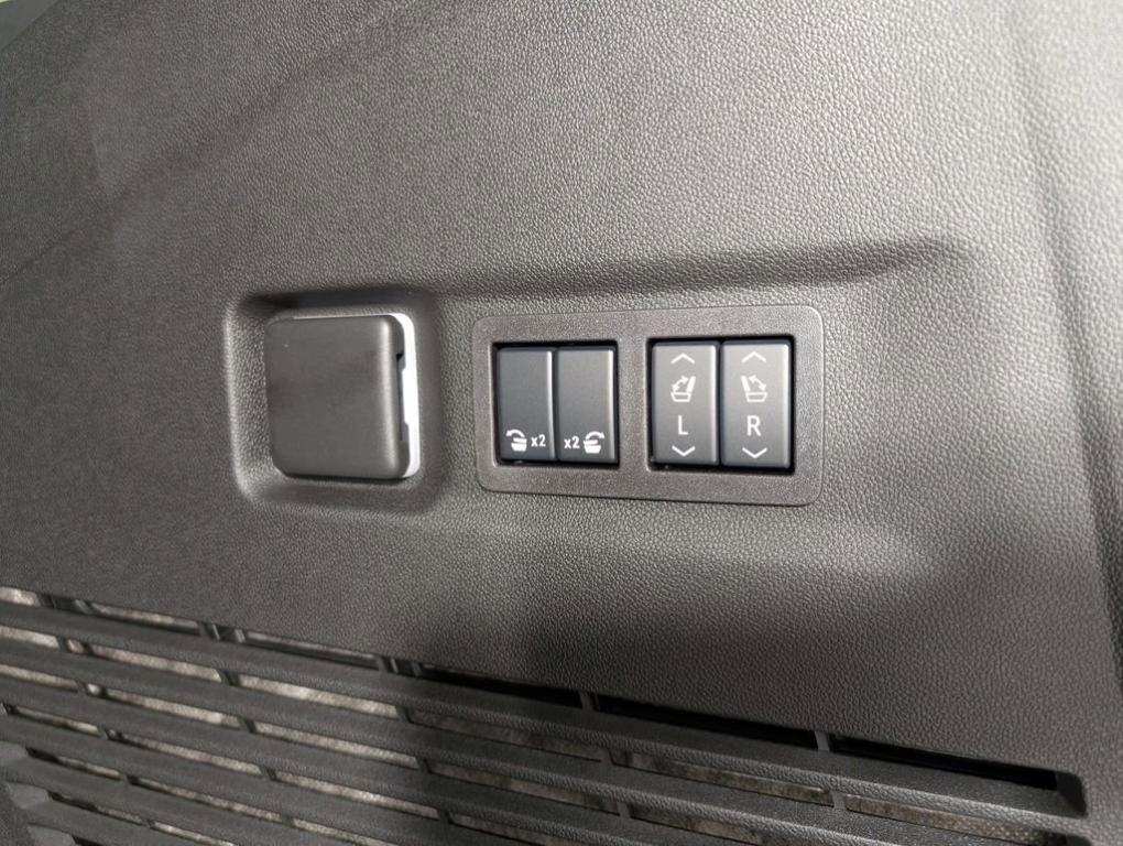 new 2025 Chevrolet Suburban car, priced at $83,219