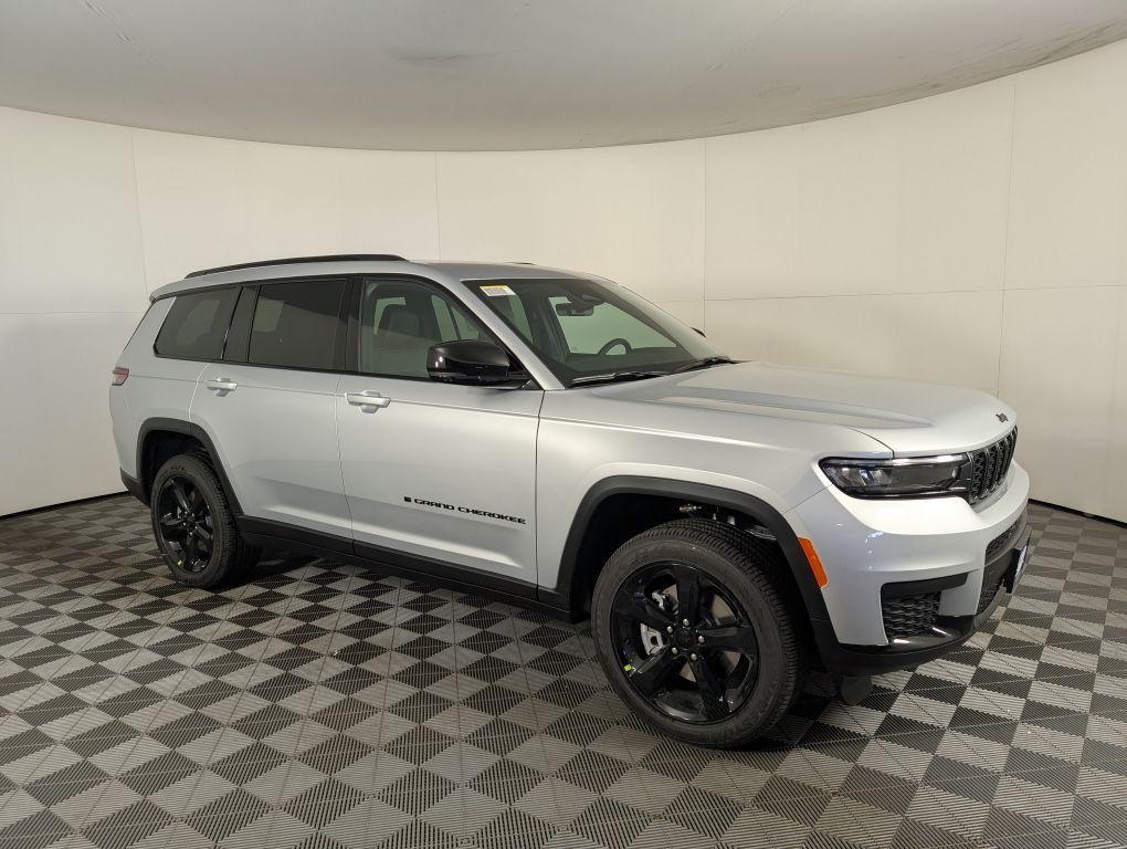 new 2025 Jeep Grand Cherokee L car, priced at $46,821