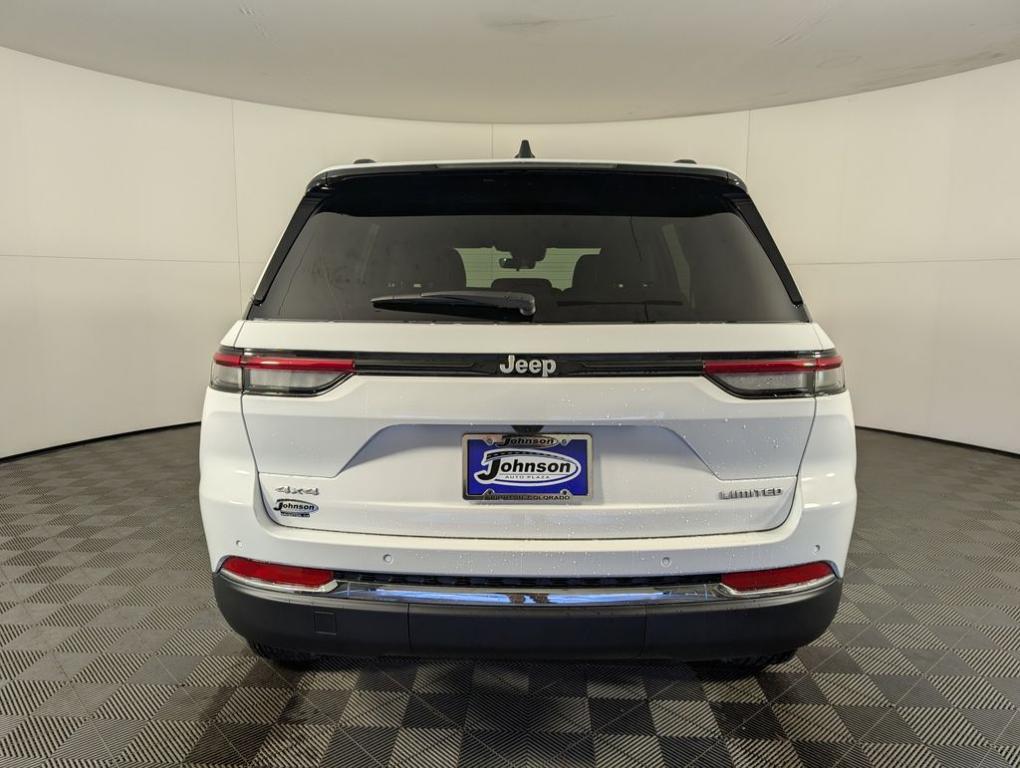 new 2025 Jeep Grand Cherokee car, priced at $43,645