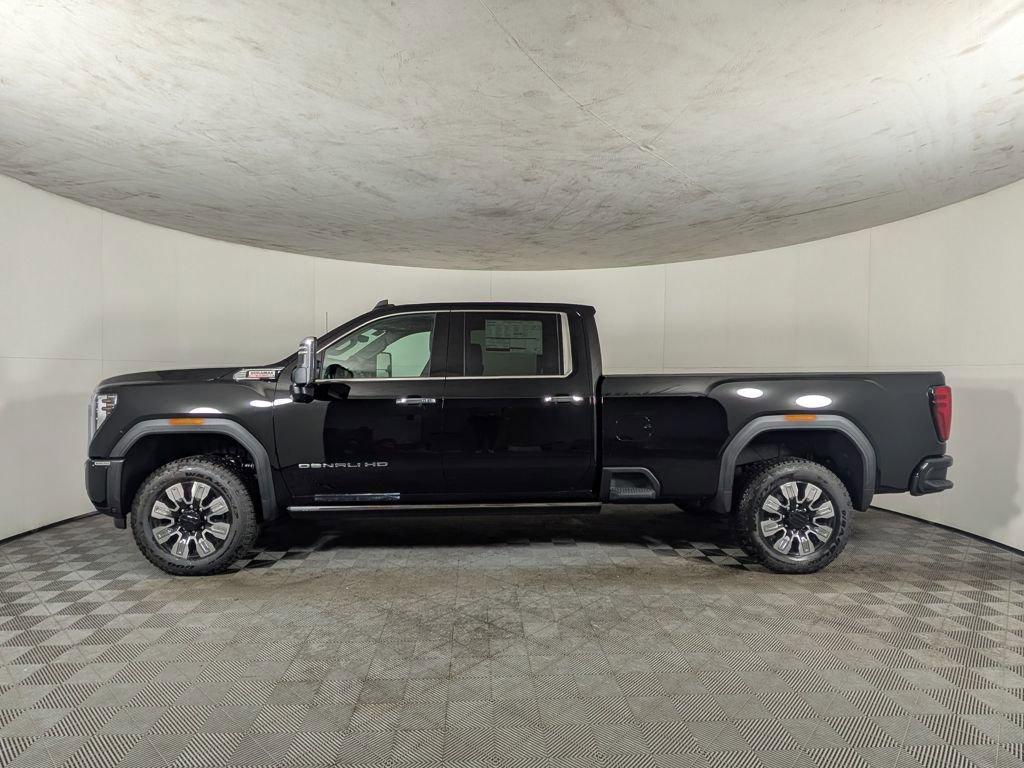 new 2025 GMC Sierra 3500 car, priced at $85,557