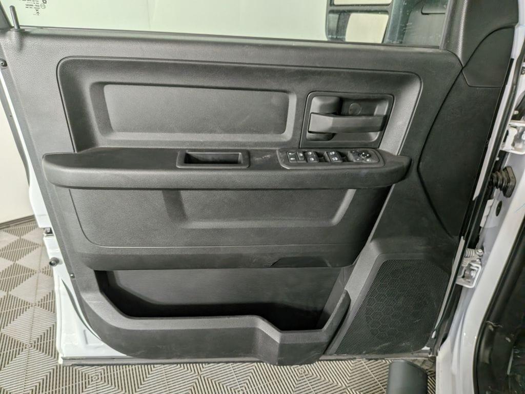 new 2025 Ram 3500 car, priced at $67,625