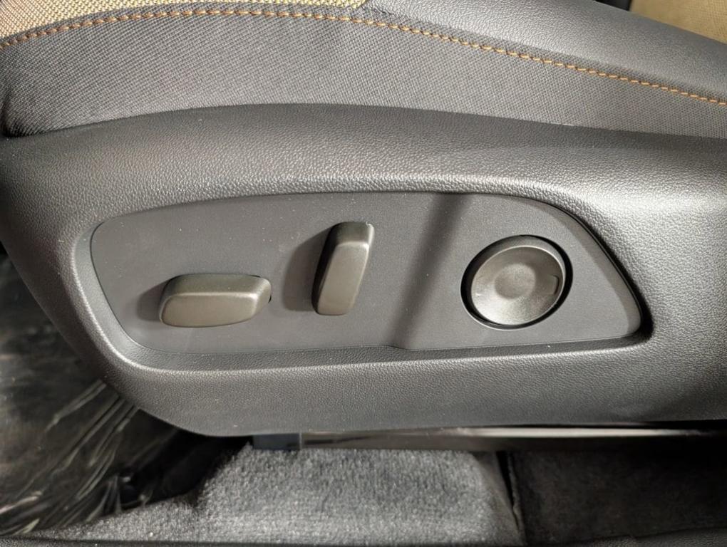 new 2026 Chevrolet Equinox car, priced at $38,813