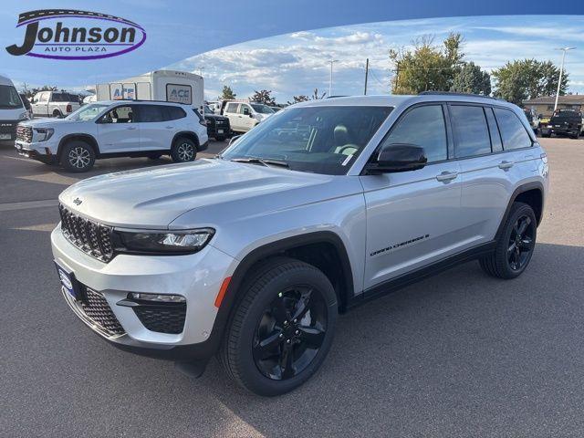 new 2025 Jeep Grand Cherokee car, priced at $50,704