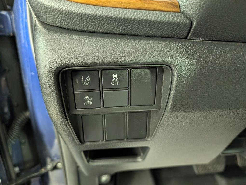 used 2018 Honda CR-V car, priced at $21,388